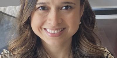 Headshot of Glenda De Leon