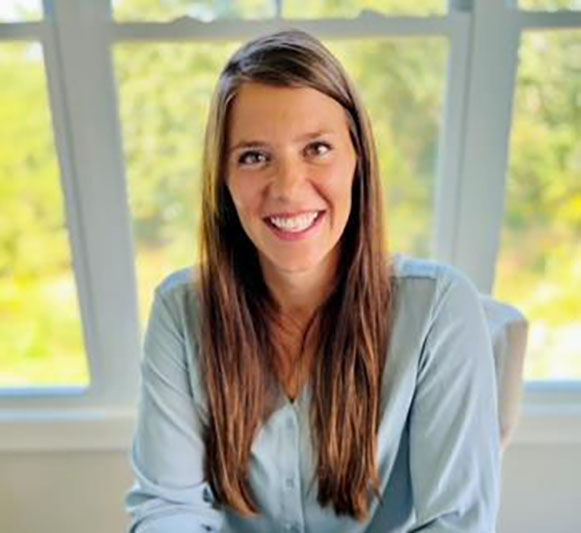 Headshot of Renae Fentress