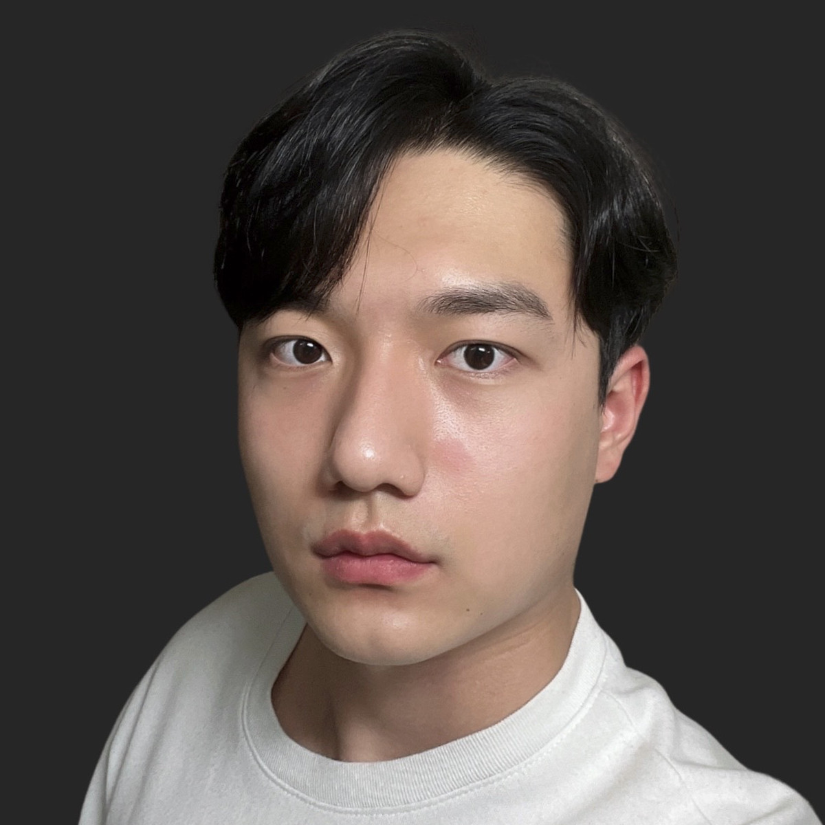 Headshot of Miles Kim