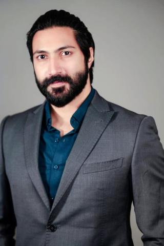 Hamza Tariq Headshot